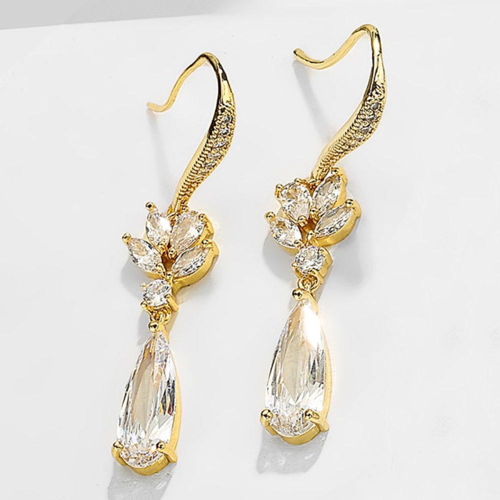 Korean Water Drop Long ZB1323037